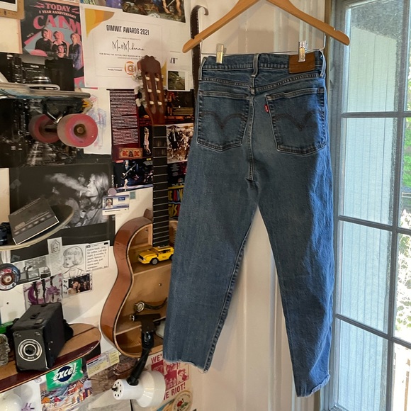 Levi’s wedgie jeans - Picture 2 of 3
